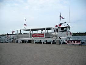 tour boat